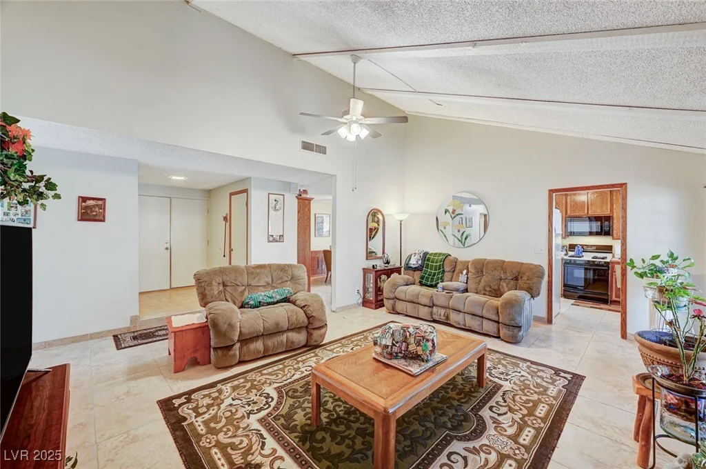 2974 Lindell, Las Vegas, NV 89146