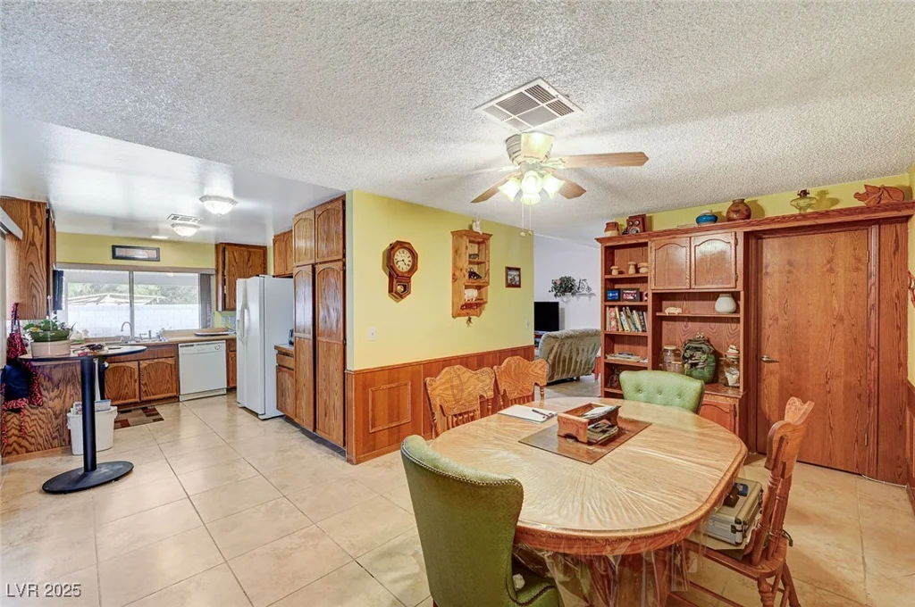 2974 Lindell, Las Vegas, NV 89146