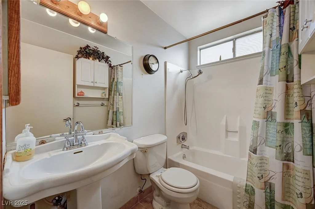 2974 Lindell, Las Vegas, NV 89146