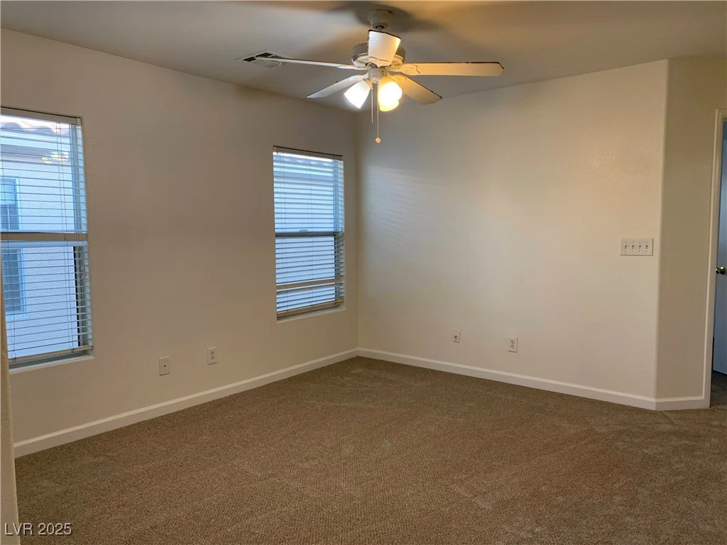 6425 Haleh, Las Vegas, NV 89141