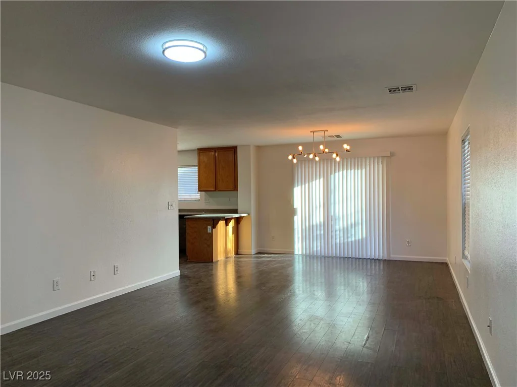 6425 Haleh, Las Vegas, NV 89141