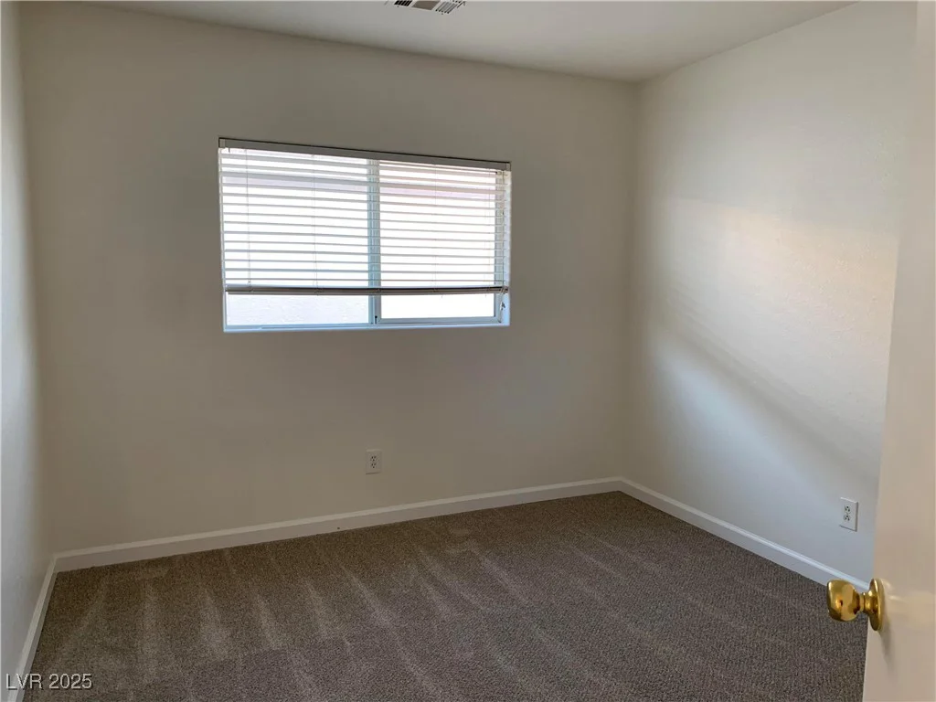 6425 Haleh, Las Vegas, NV 89141