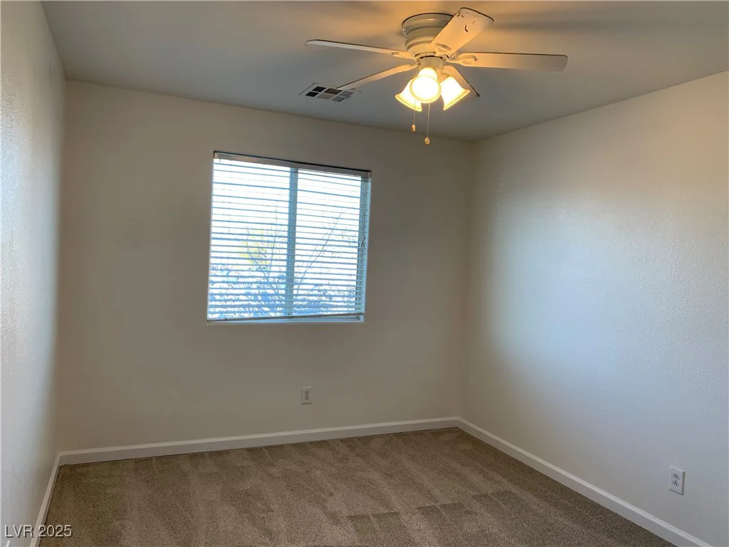 6425 Haleh, Las Vegas, NV 89141