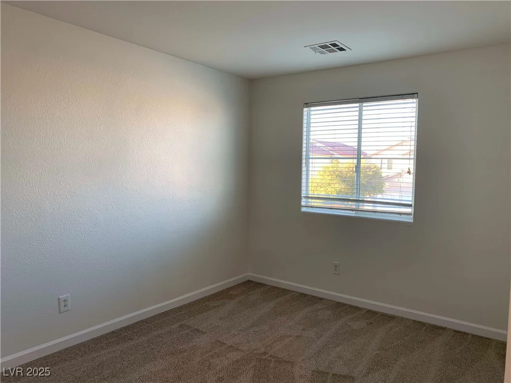 6425 Haleh, Las Vegas, NV 89141