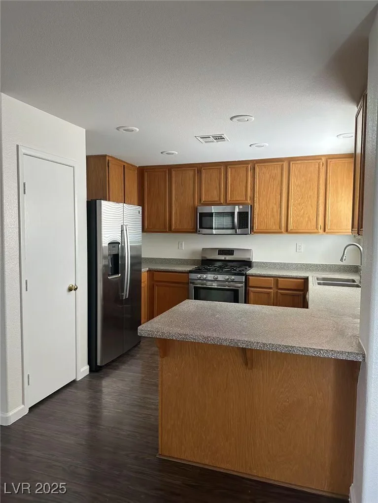 6425 Haleh, Las Vegas, NV 89141