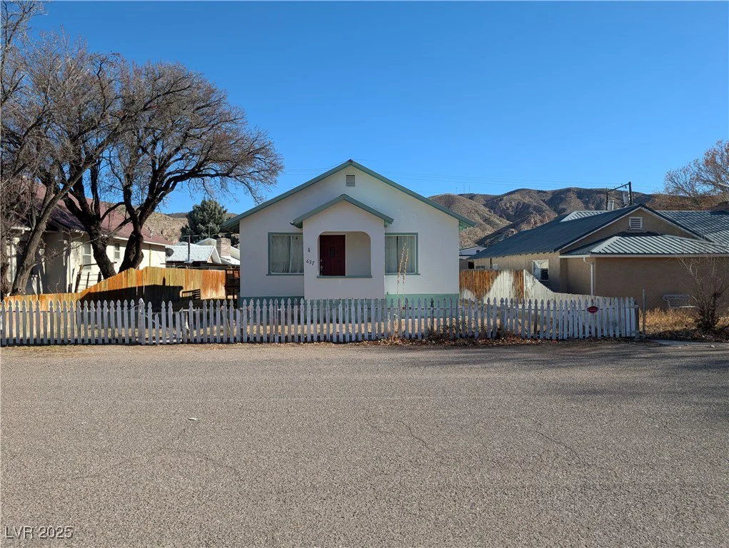 437 Dixon, Caliente, NV 89008