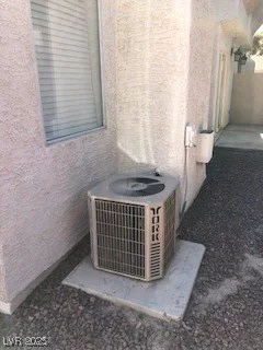6965 Coral Rock, Las Vegas, NV 89108