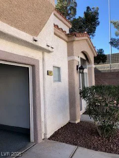6965 Coral Rock, Las Vegas, NV 89108