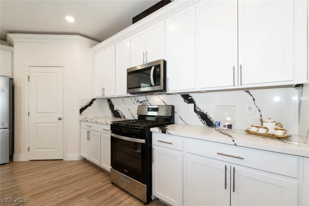8446 Vacarez, Las Vegas, NV 89149