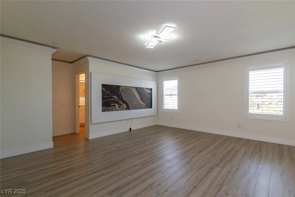 8446 Vacarez, Las Vegas, NV 89149