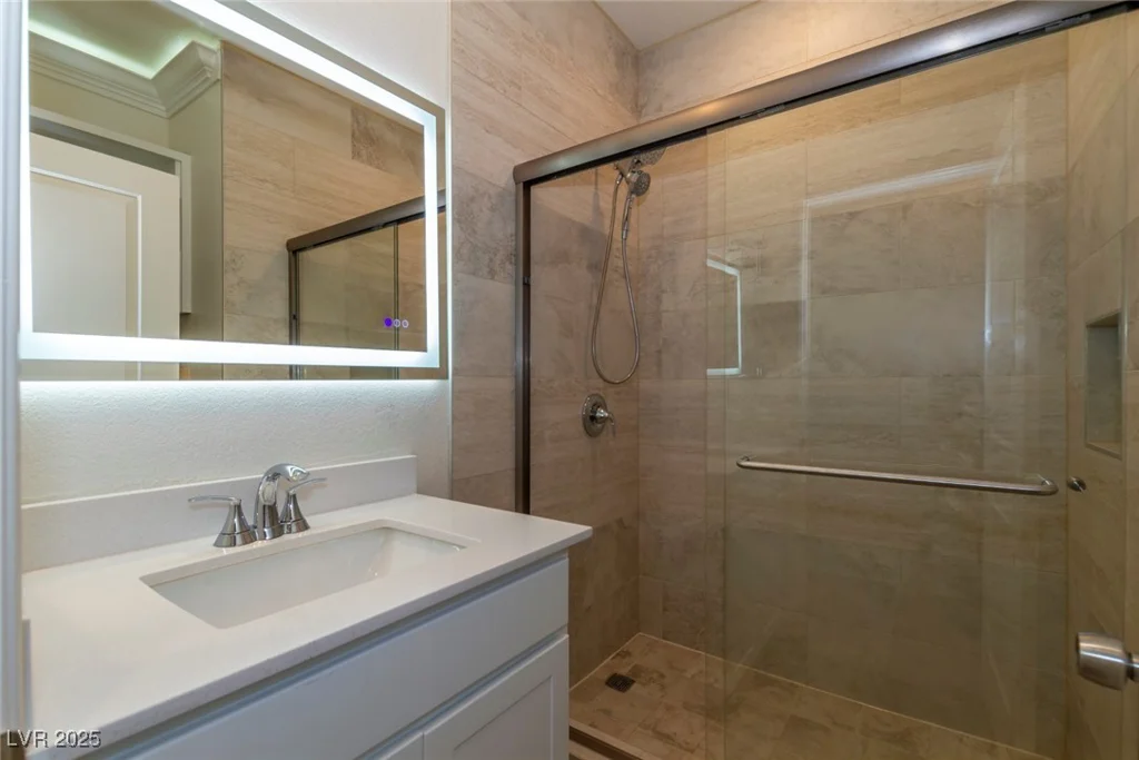 8446 Vacarez, Las Vegas, NV 89149