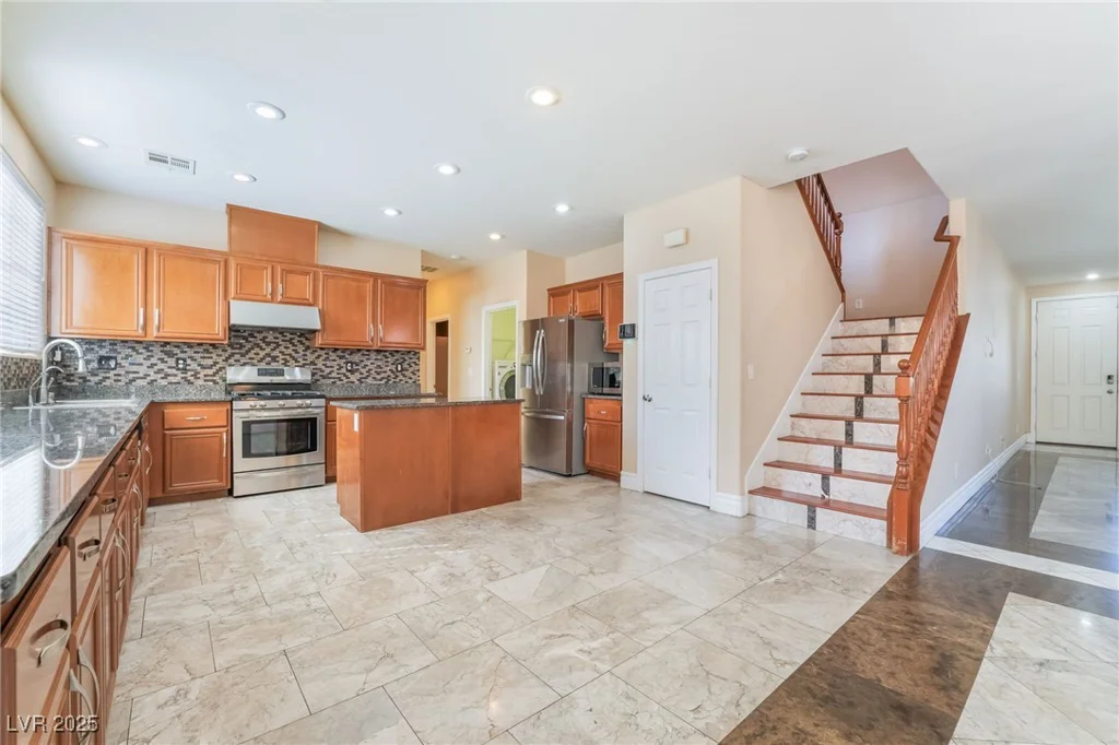 63 Crescent Palm, Henderson, NV 89002
