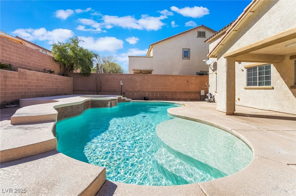 63 Crescent Palm, Henderson, NV 89002