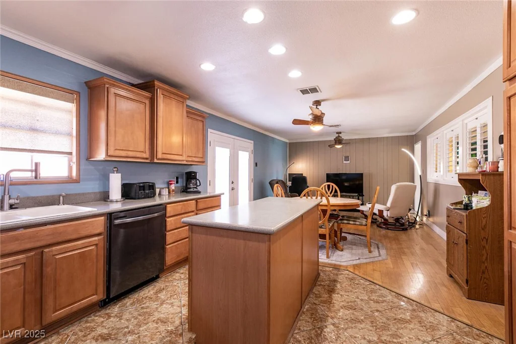4726 Idaho, Las Vegas, NV 89104