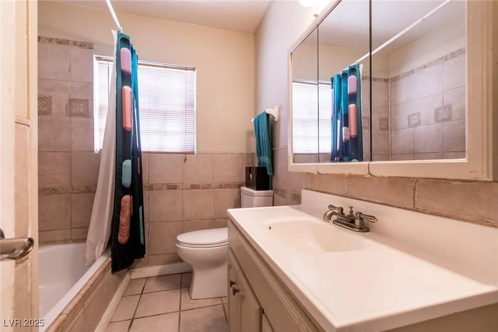 4726 Idaho, Las Vegas, NV 89104