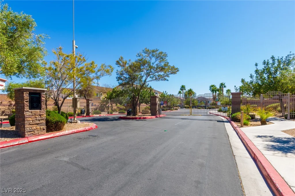6493 Za Zu Pitts, Las Vegas, NV 89122