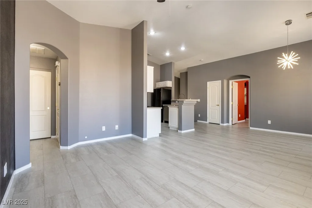 6493 Za Zu Pitts, Las Vegas, NV 89122