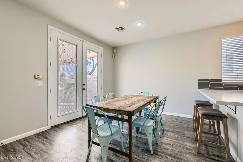 3925 Champagne Wood, North Las Vegas, NV 89031