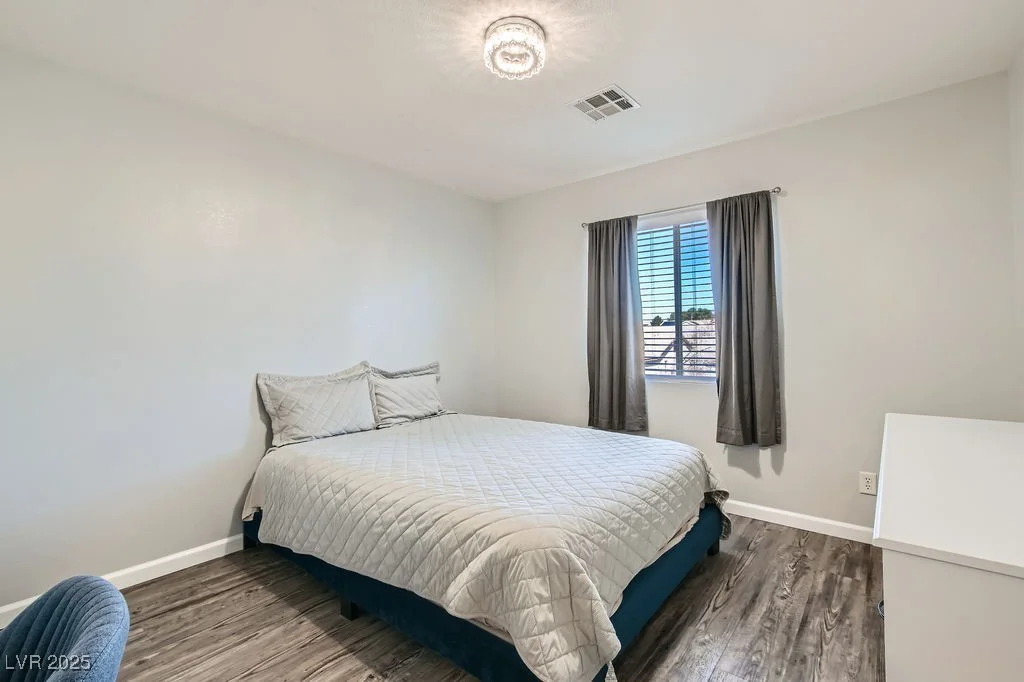 3925 Champagne Wood, North Las Vegas, NV 89031