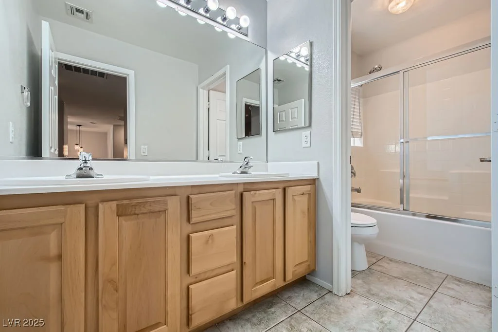 3925 Champagne Wood, North Las Vegas, NV 89031
