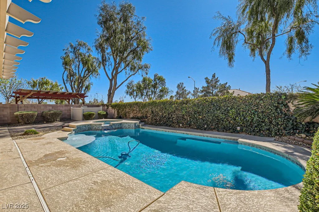 3925 Champagne Wood, North Las Vegas, NV 89031