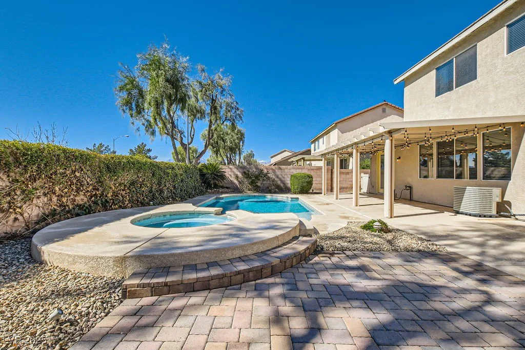 3925 Champagne Wood, North Las Vegas, NV 89031