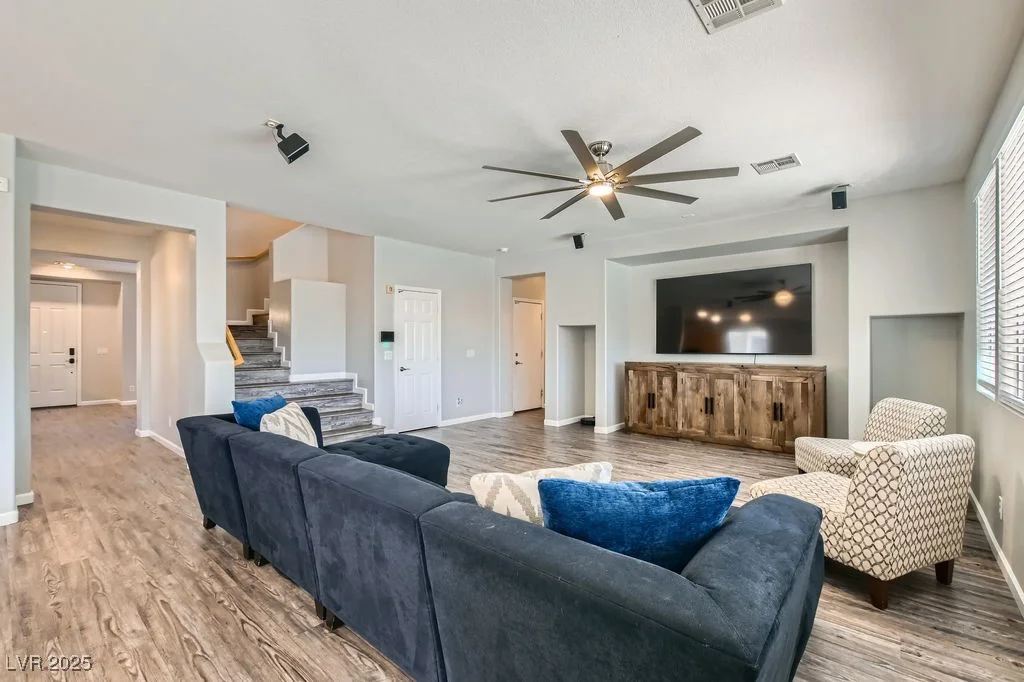 3925 Champagne Wood, North Las Vegas, NV 89031