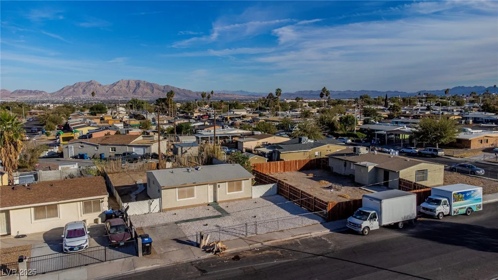 1940 Walker, Las Vegas, NV 89106