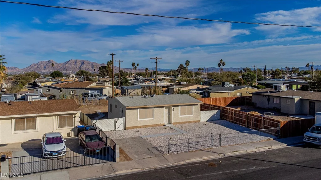 1940 Walker, Las Vegas, NV 89106