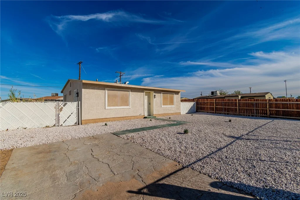 1940 Walker, Las Vegas, NV 89106