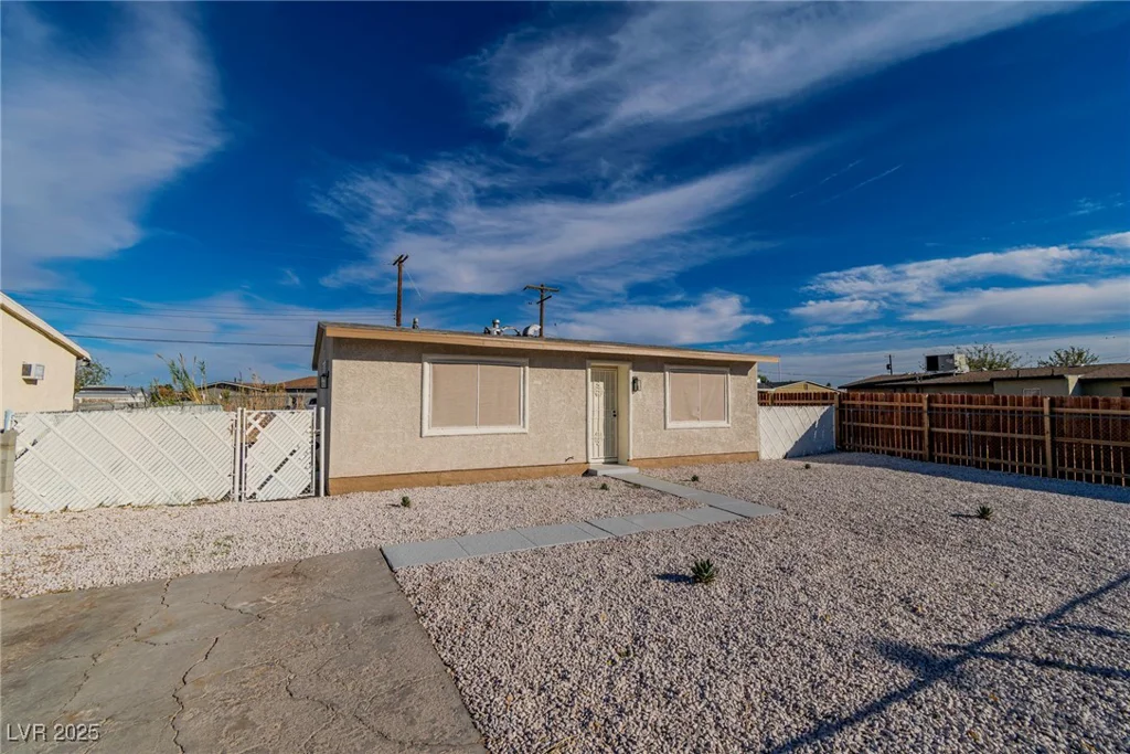 1940 Walker, Las Vegas, NV 89106