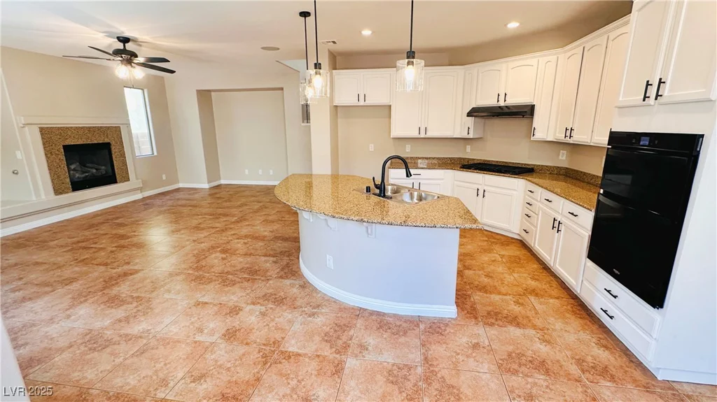 8216 Chimney Bluffs, North Las Vegas, NV 89085