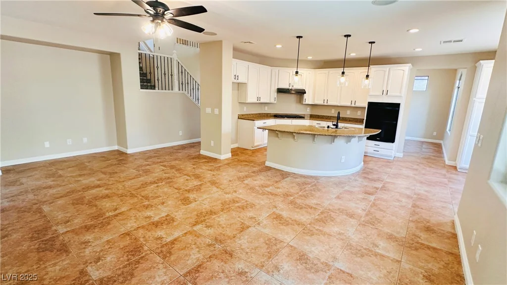 8216 Chimney Bluffs, North Las Vegas, NV 89085