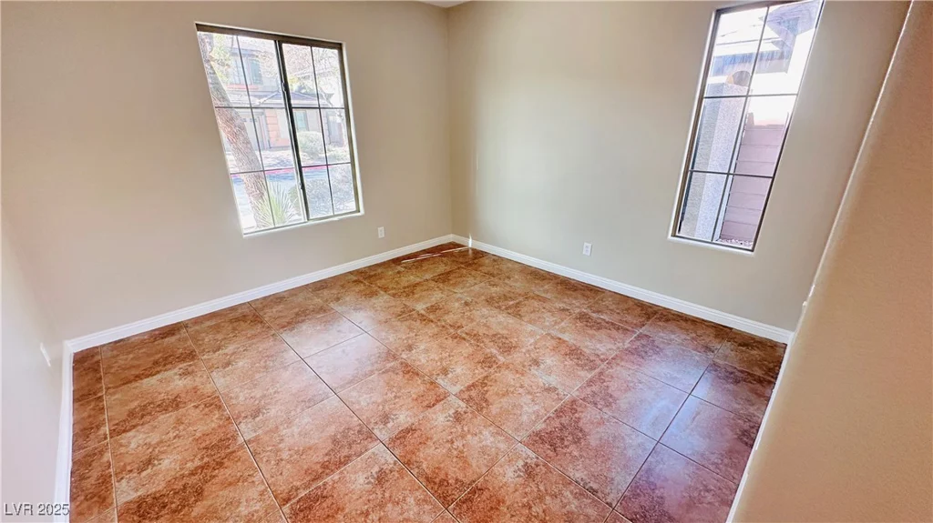 8216 Chimney Bluffs, North Las Vegas, NV 89085