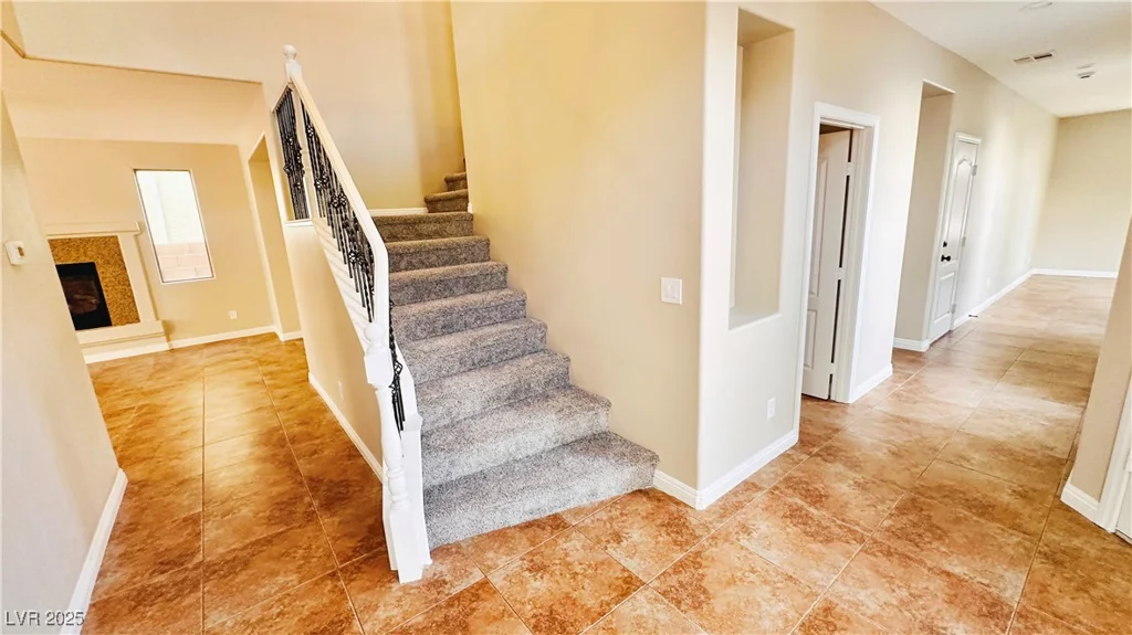 8216 Chimney Bluffs, North Las Vegas, NV 89085