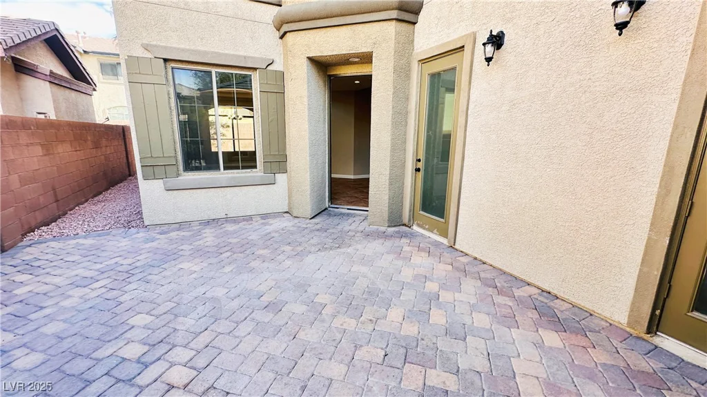 8216 Chimney Bluffs, North Las Vegas, NV 89085
