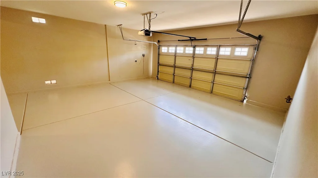 8216 Chimney Bluffs, North Las Vegas, NV 89085