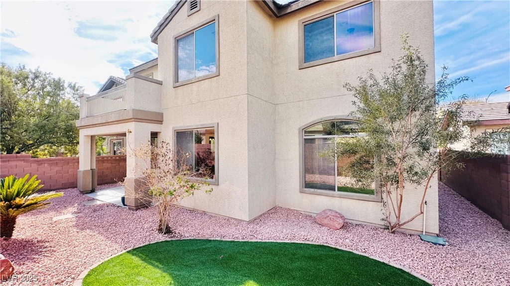 8216 Chimney Bluffs, North Las Vegas, NV 89085