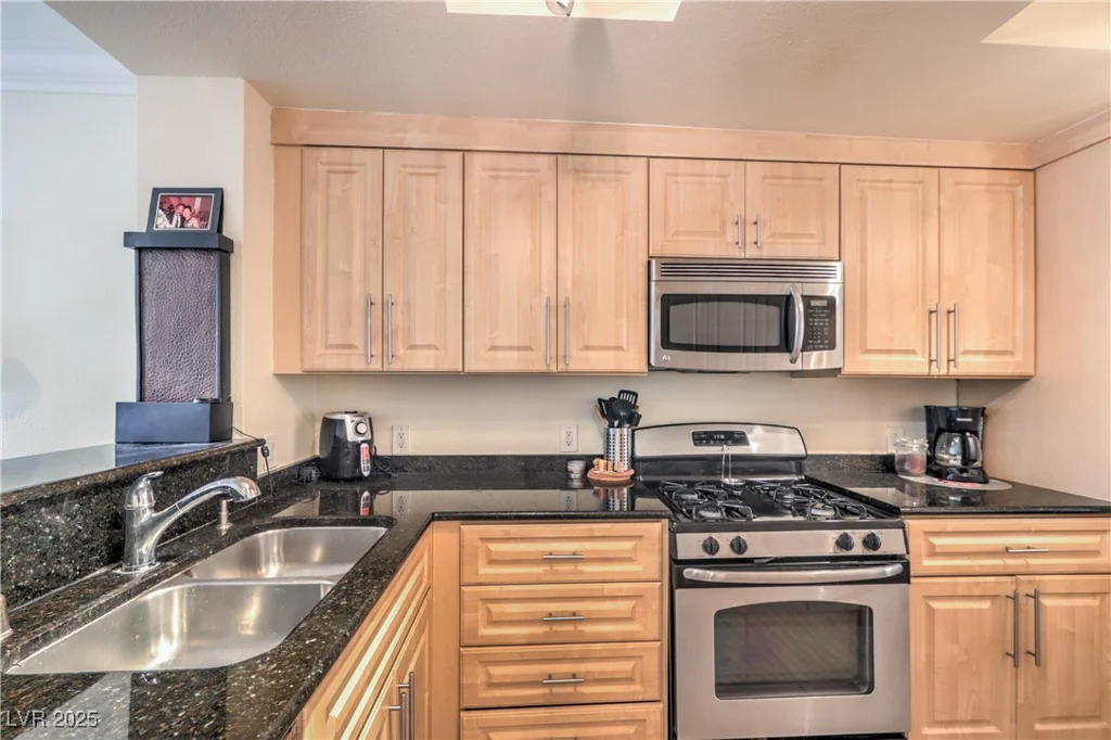210 Flamingo, Las Vegas, NV 89169