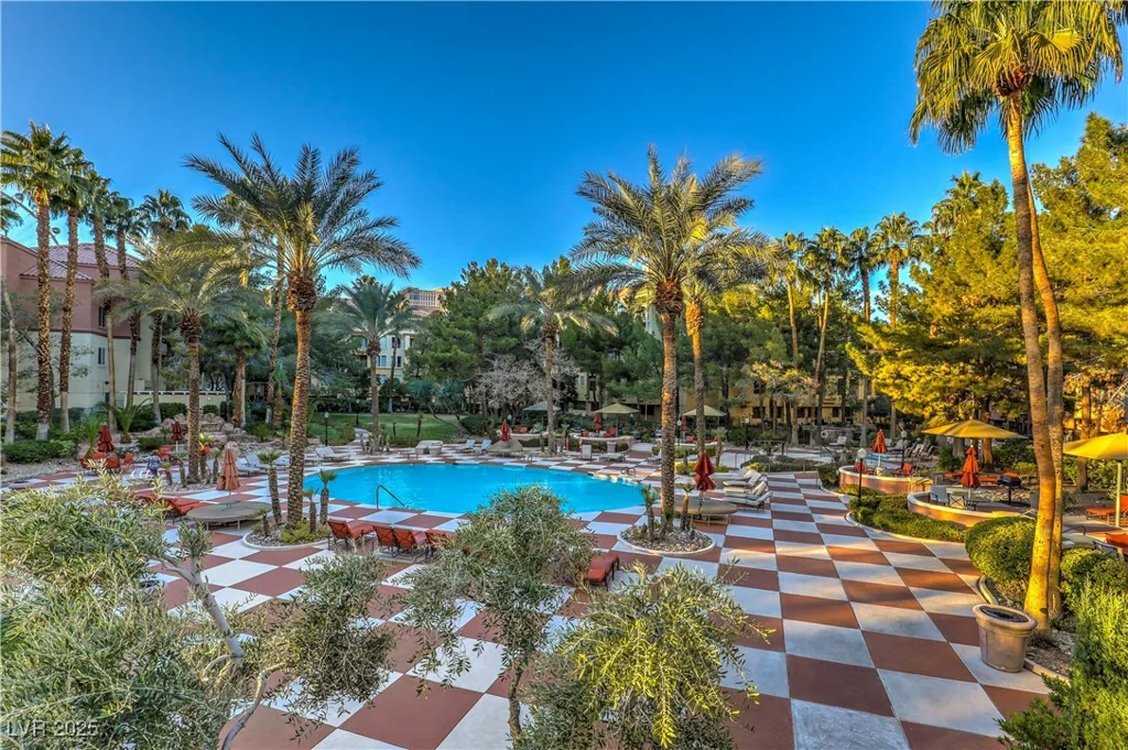 210 Flamingo, Las Vegas, NV 89169