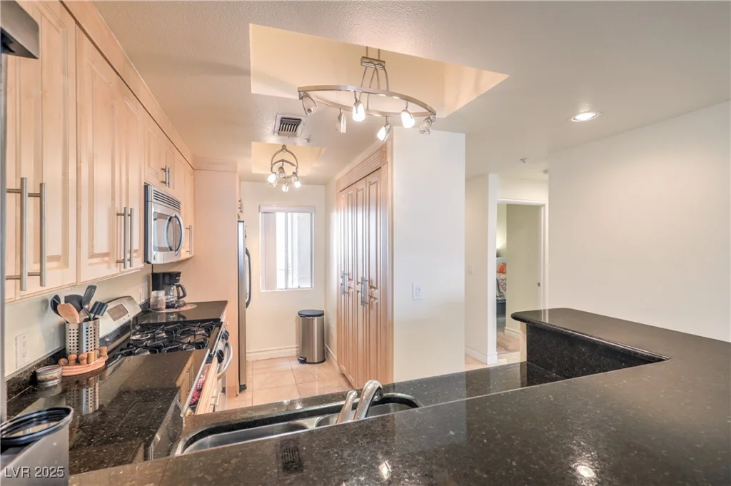 210 Flamingo, Las Vegas, NV 89169