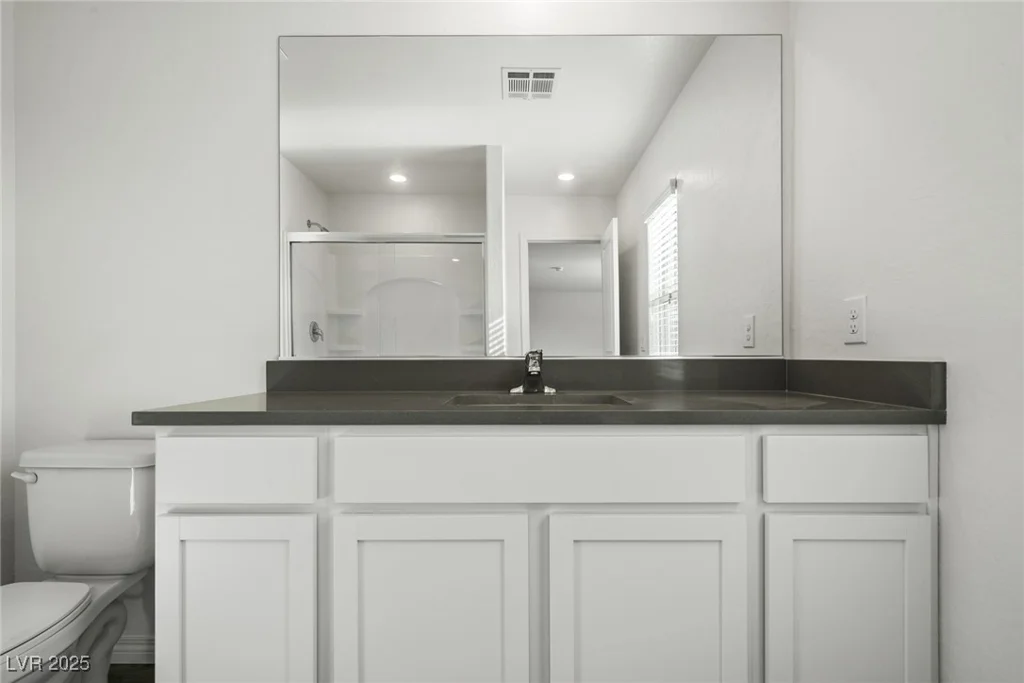 1660 Desert Path, North Las Vegas, NV 89032