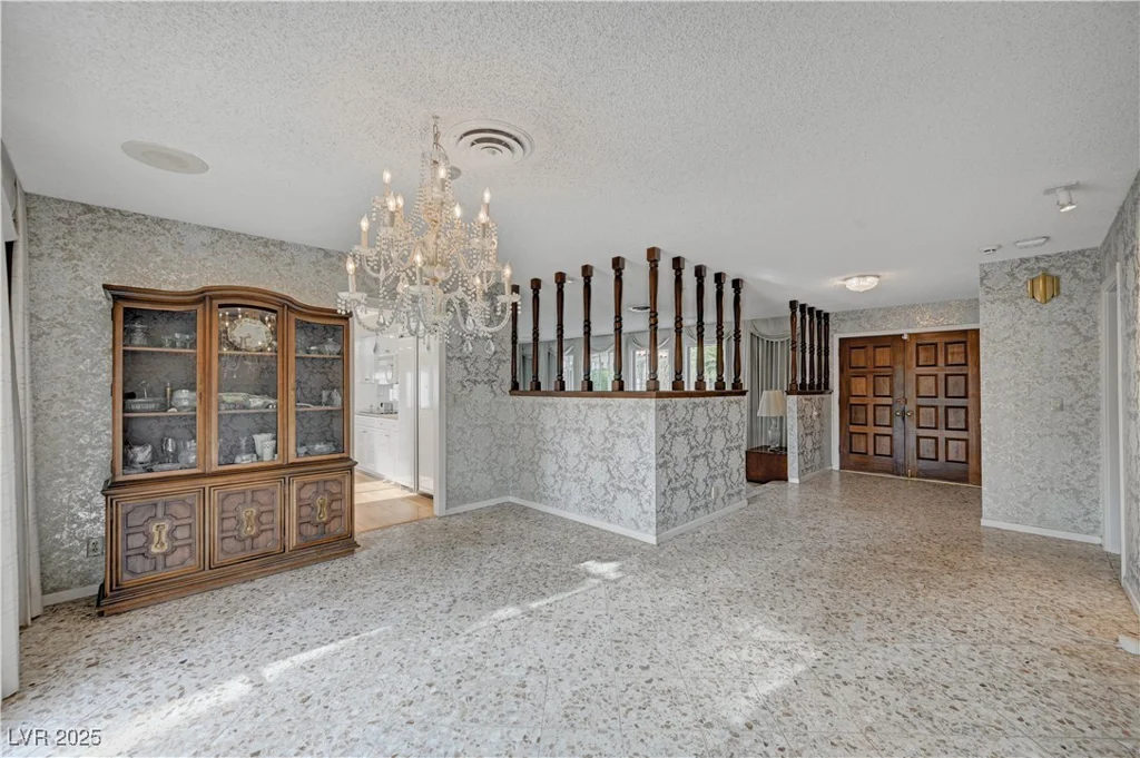 208 Stonewood, Las Vegas, NV 89107