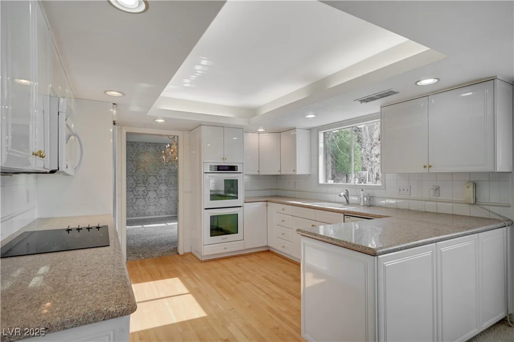 208 Stonewood, Las Vegas, NV 89107