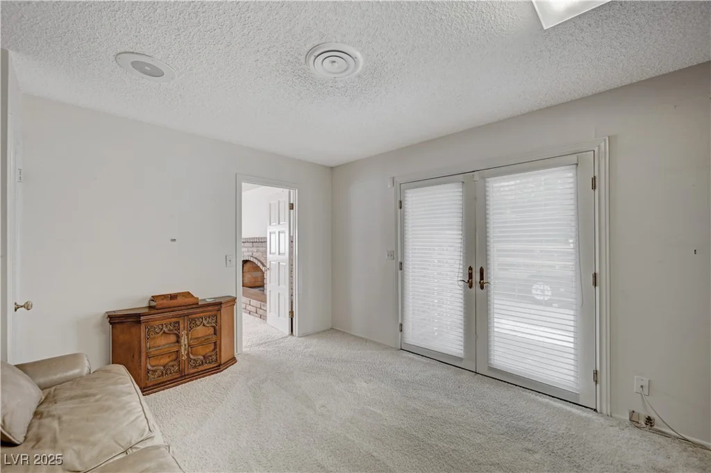 208 Stonewood, Las Vegas, NV 89107