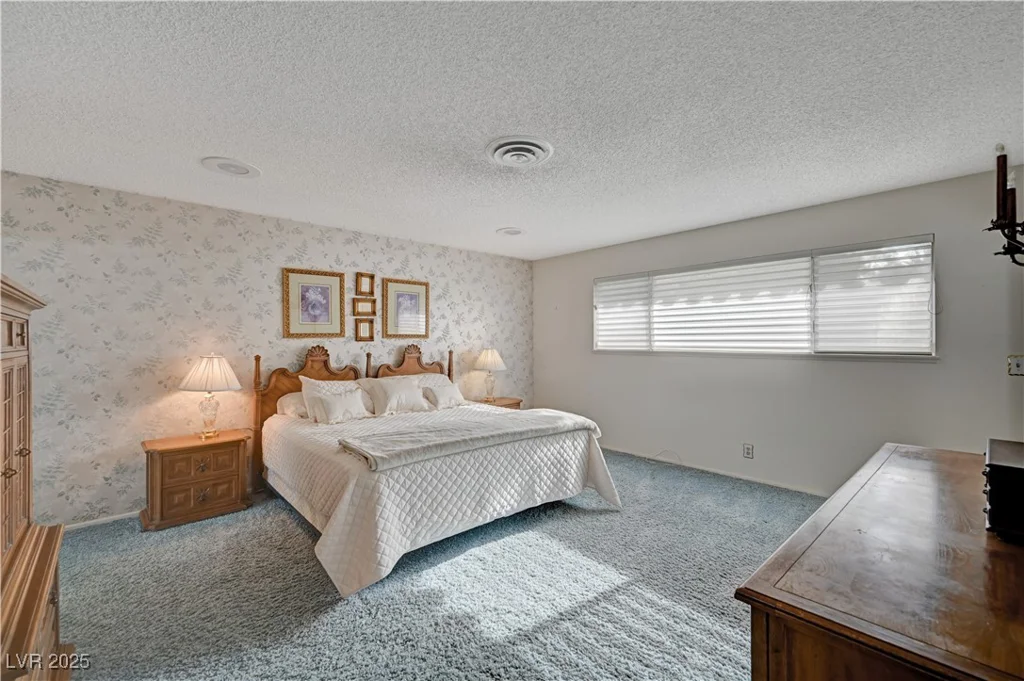 208 Stonewood, Las Vegas, NV 89107