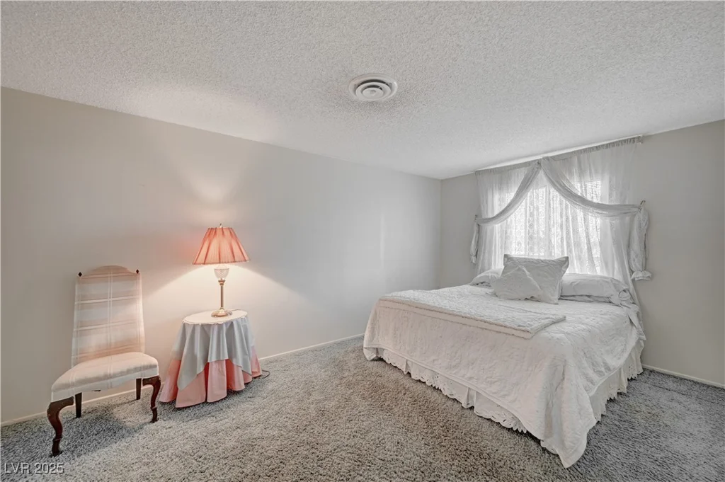 208 Stonewood, Las Vegas, NV 89107