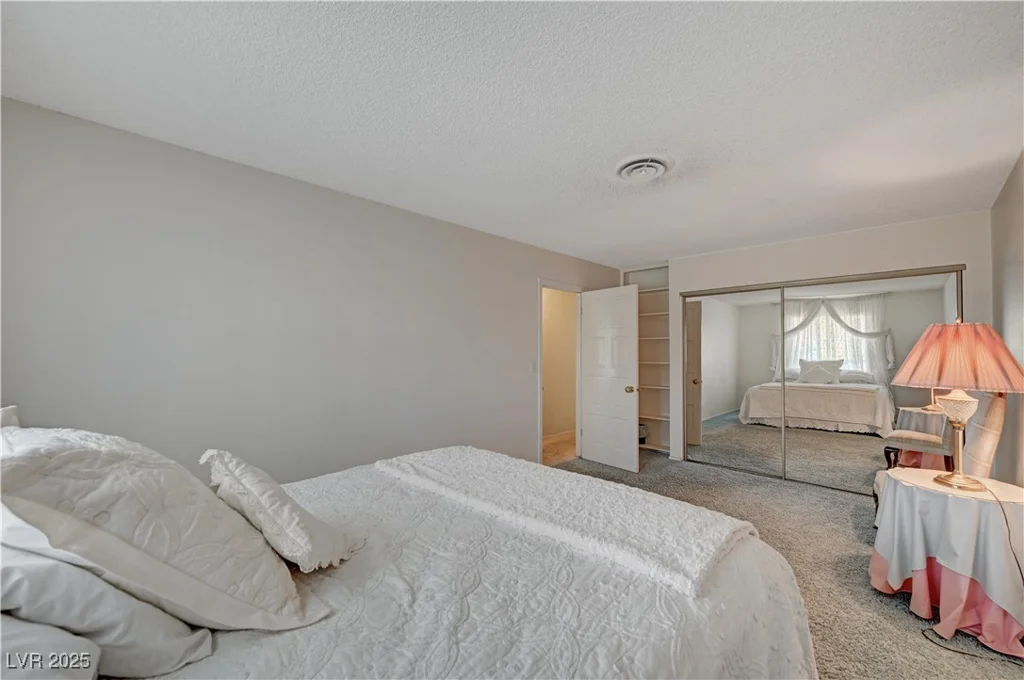 208 Stonewood, Las Vegas, NV 89107