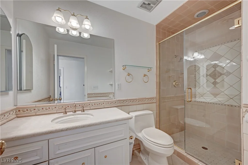 208 Stonewood, Las Vegas, NV 89107