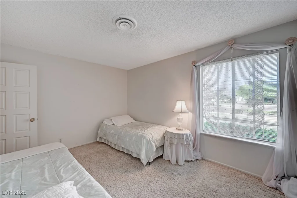 208 Stonewood, Las Vegas, NV 89107